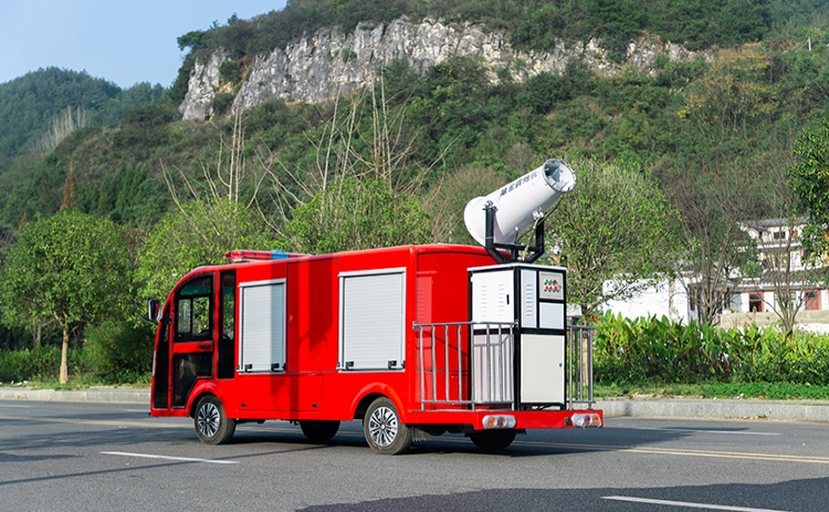 2座除塵車，道路降塵霧炮車