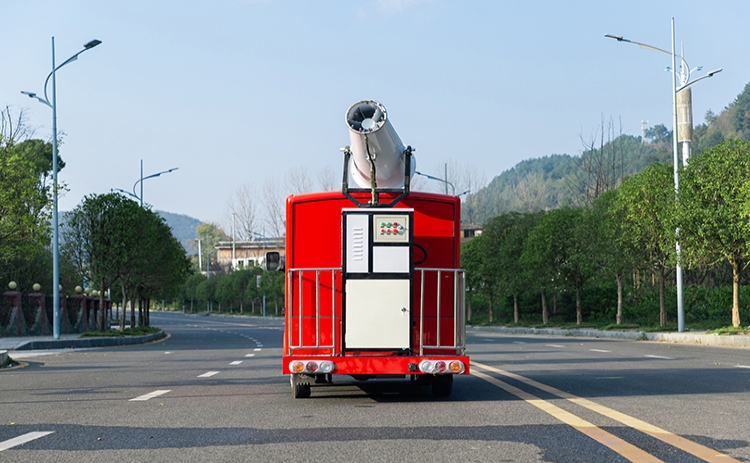 2座除塵車，道路降塵霧炮車